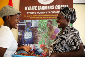 Bio-Kaffee aus Uganda: Wie euer Kaffeegenuss Frauen empowern kann