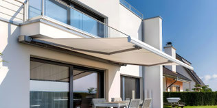 Nachhaltig beschatten mit umweltfreundlichen Lösungen für Terrasse und Balkon